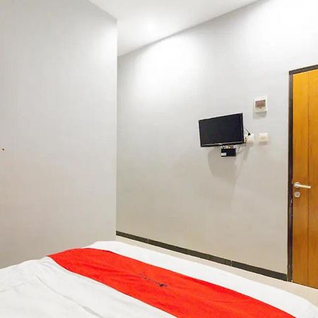 Reddoorz @ Manukan Surabaya Eksteriør bilde