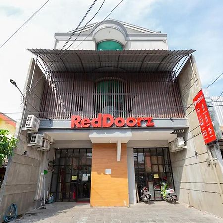 Reddoorz @ Manukan Surabaya Eksteriør bilde