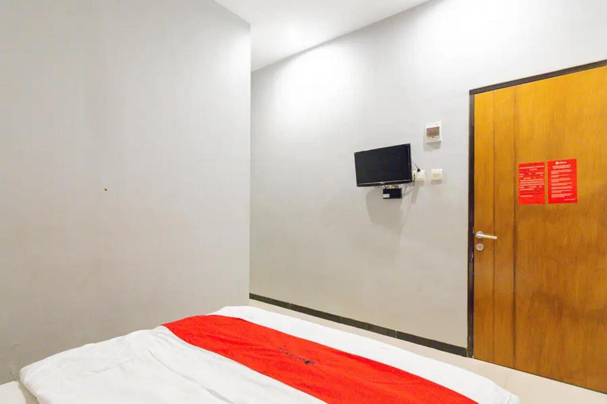 Reddoorz @ Manukan Surabaya Eksteriør bilde