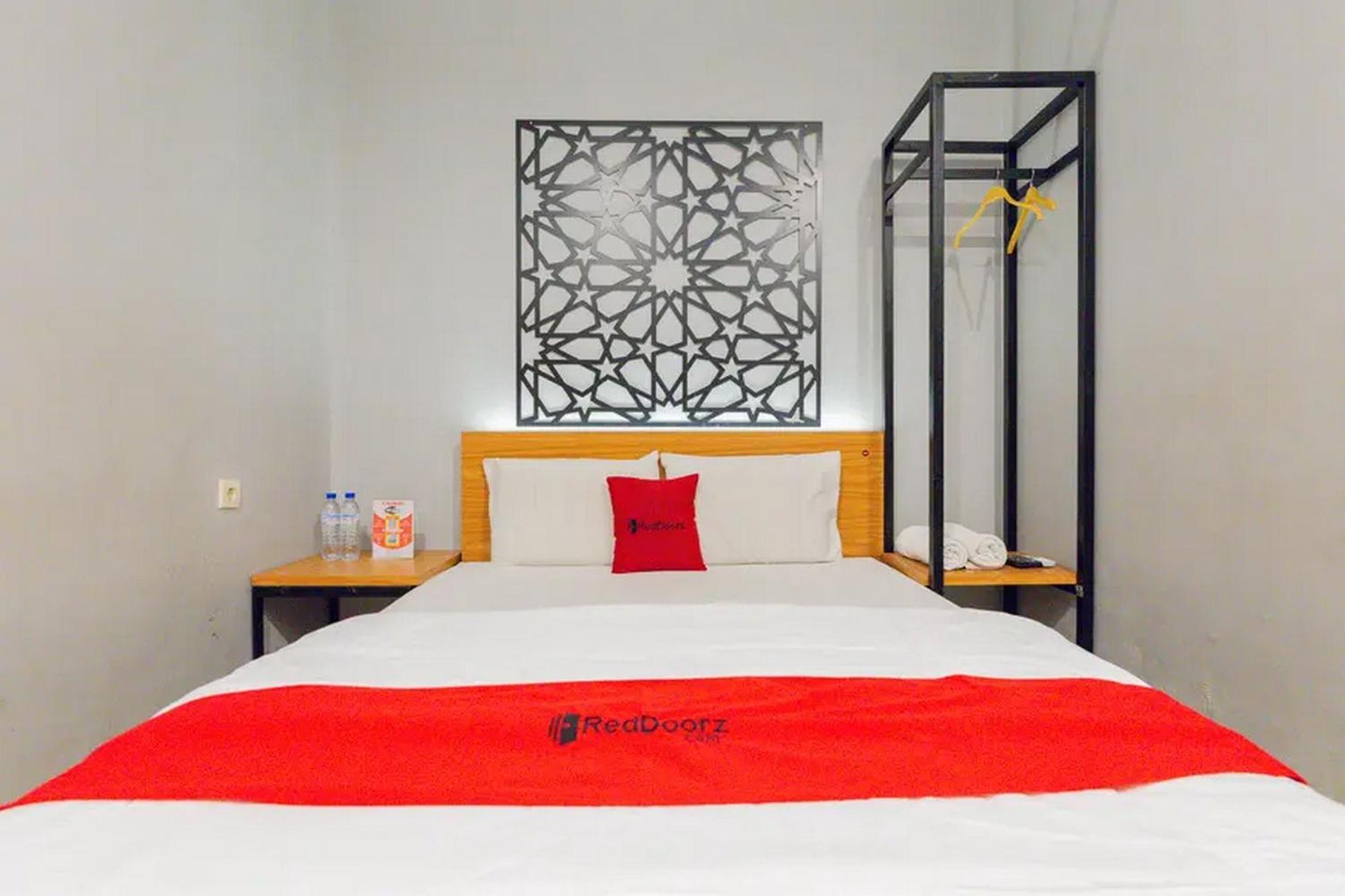 Reddoorz @ Manukan Surabaya Eksteriør bilde