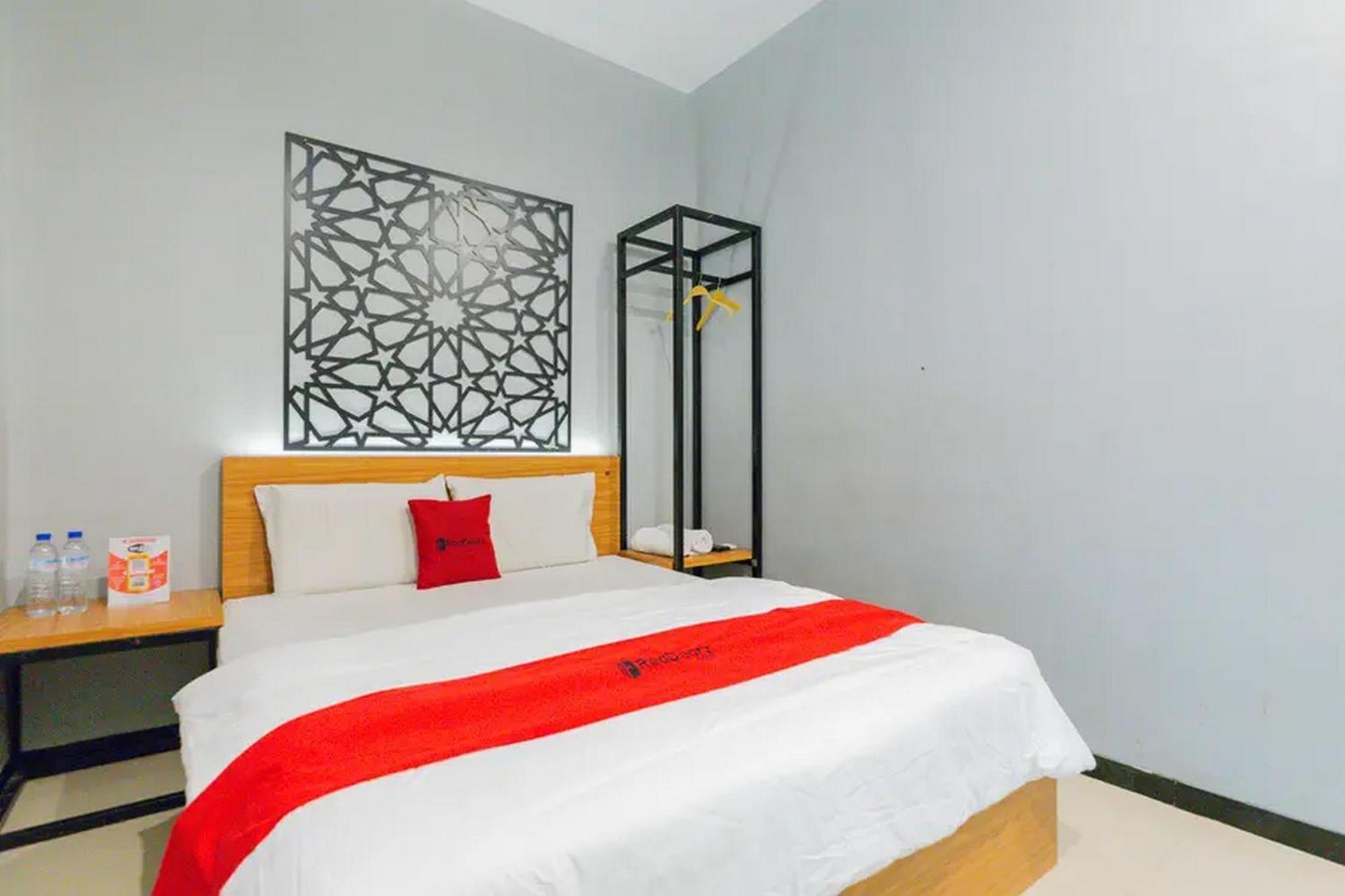 Reddoorz @ Manukan Surabaya Eksteriør bilde