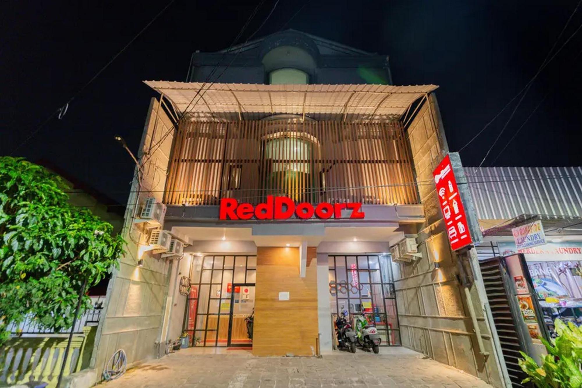 Reddoorz @ Manukan Surabaya Eksteriør bilde