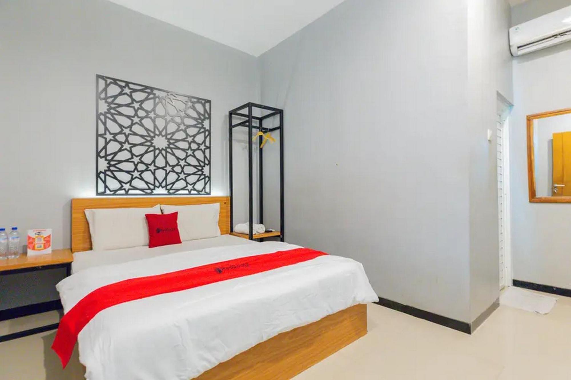 Reddoorz @ Manukan Surabaya Eksteriør bilde