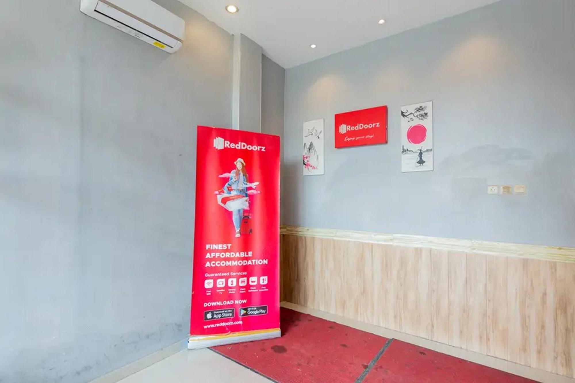 Reddoorz @ Manukan Surabaya Eksteriør bilde