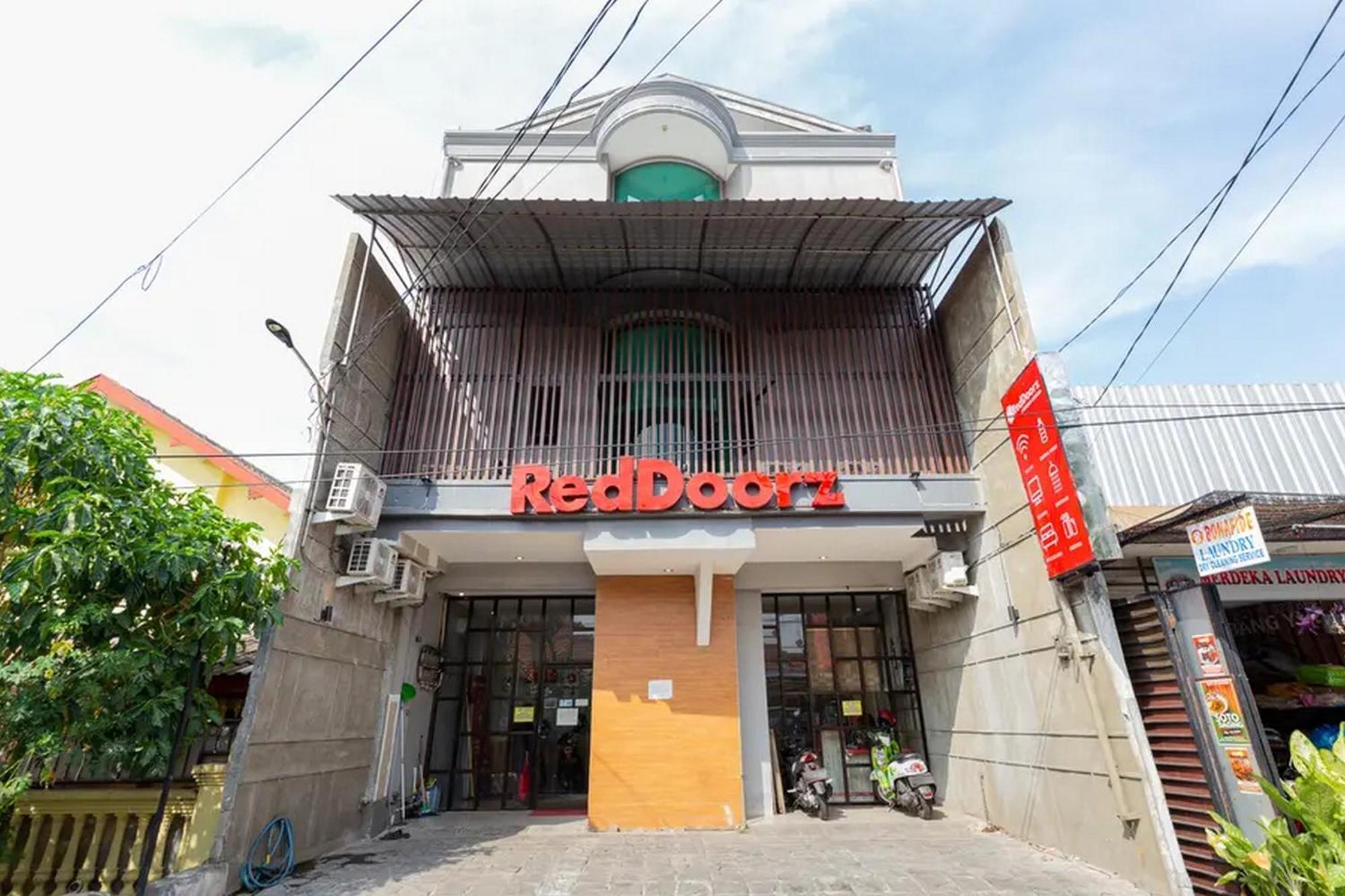 Reddoorz @ Manukan Surabaya Eksteriør bilde